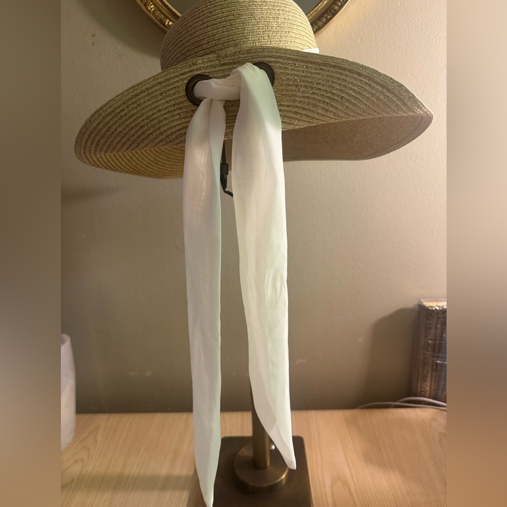 Sun N Sand Tan Sun Hat with White Ribbon - Beautiful - Picture 2 of 4